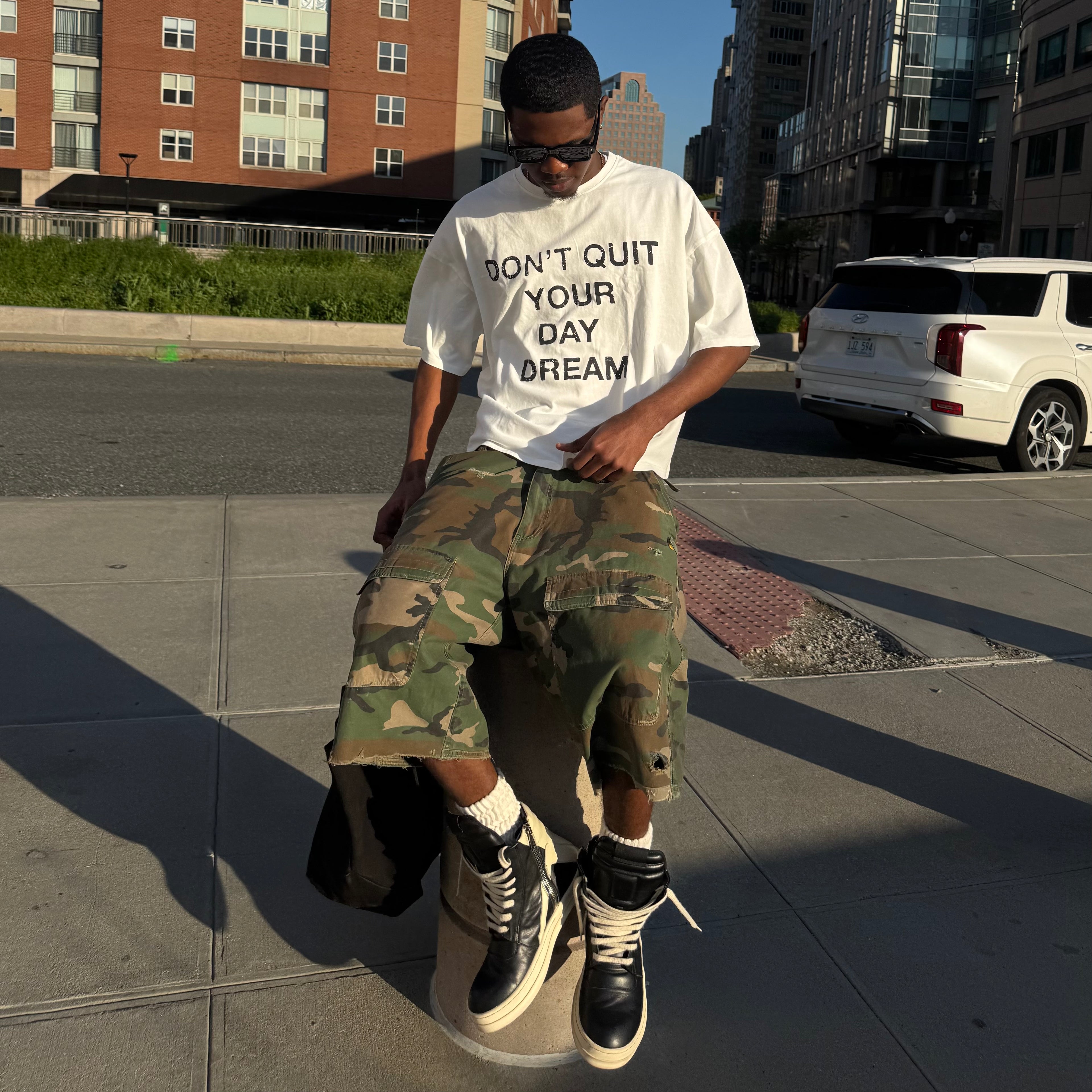 DON'T QUIT TEE