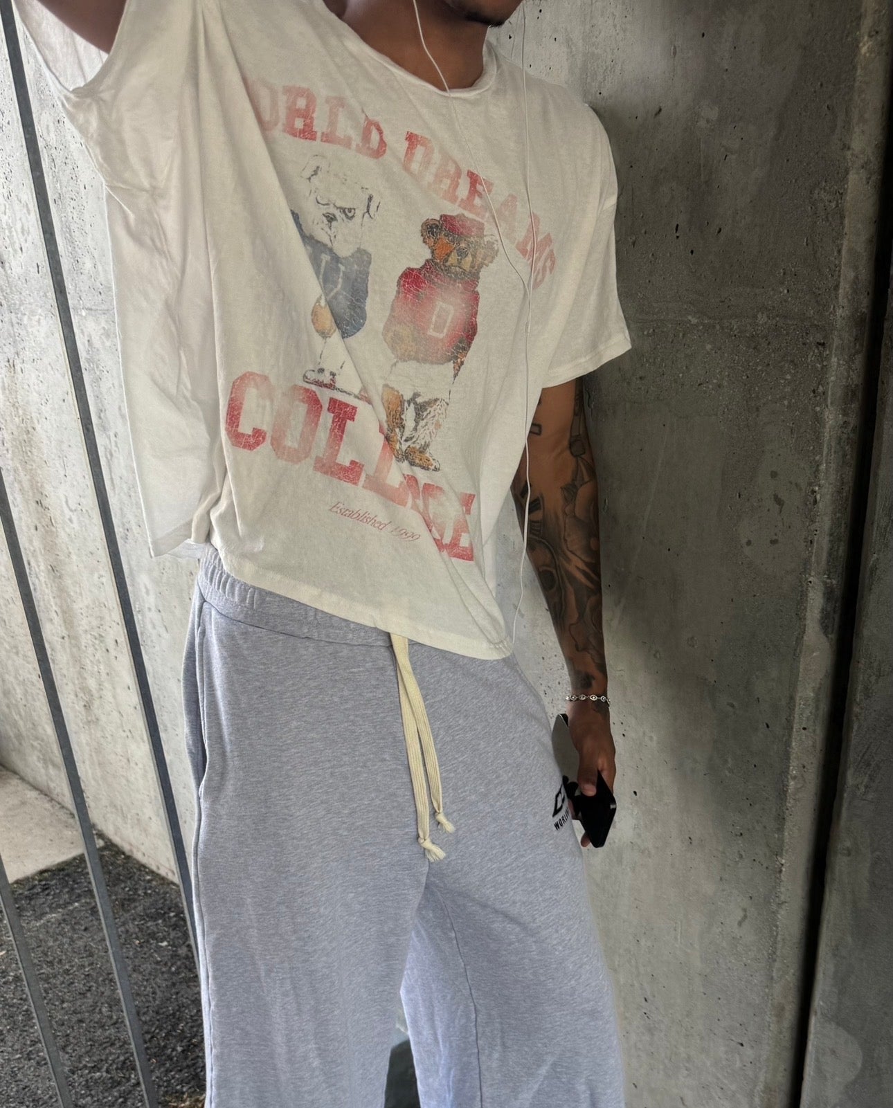 WD COLLEGE TEE