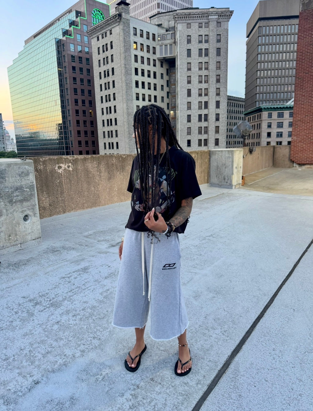 INFINITY 3/4 SHORTS