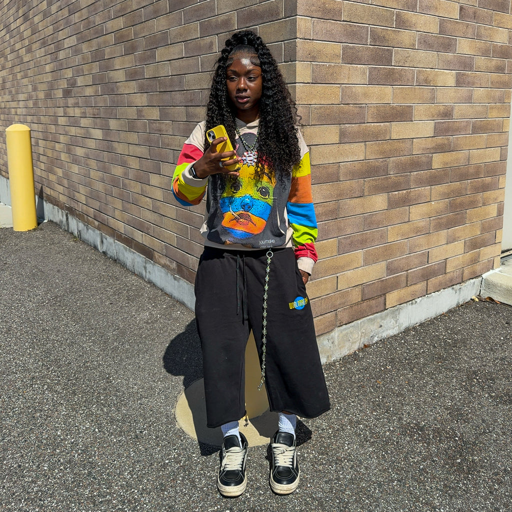 GLOBE SWEAT SHORTS