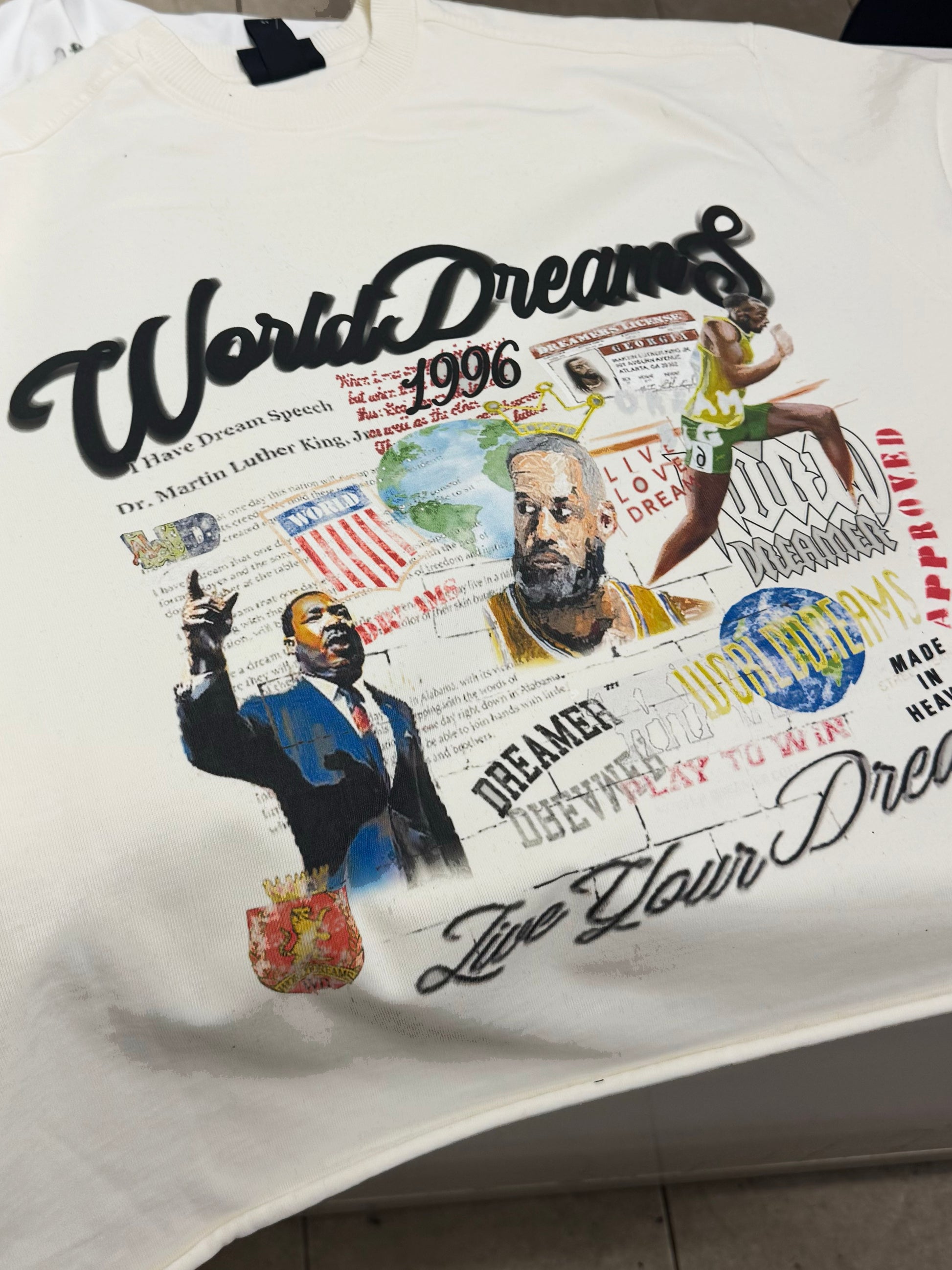 LEGENDS TEE