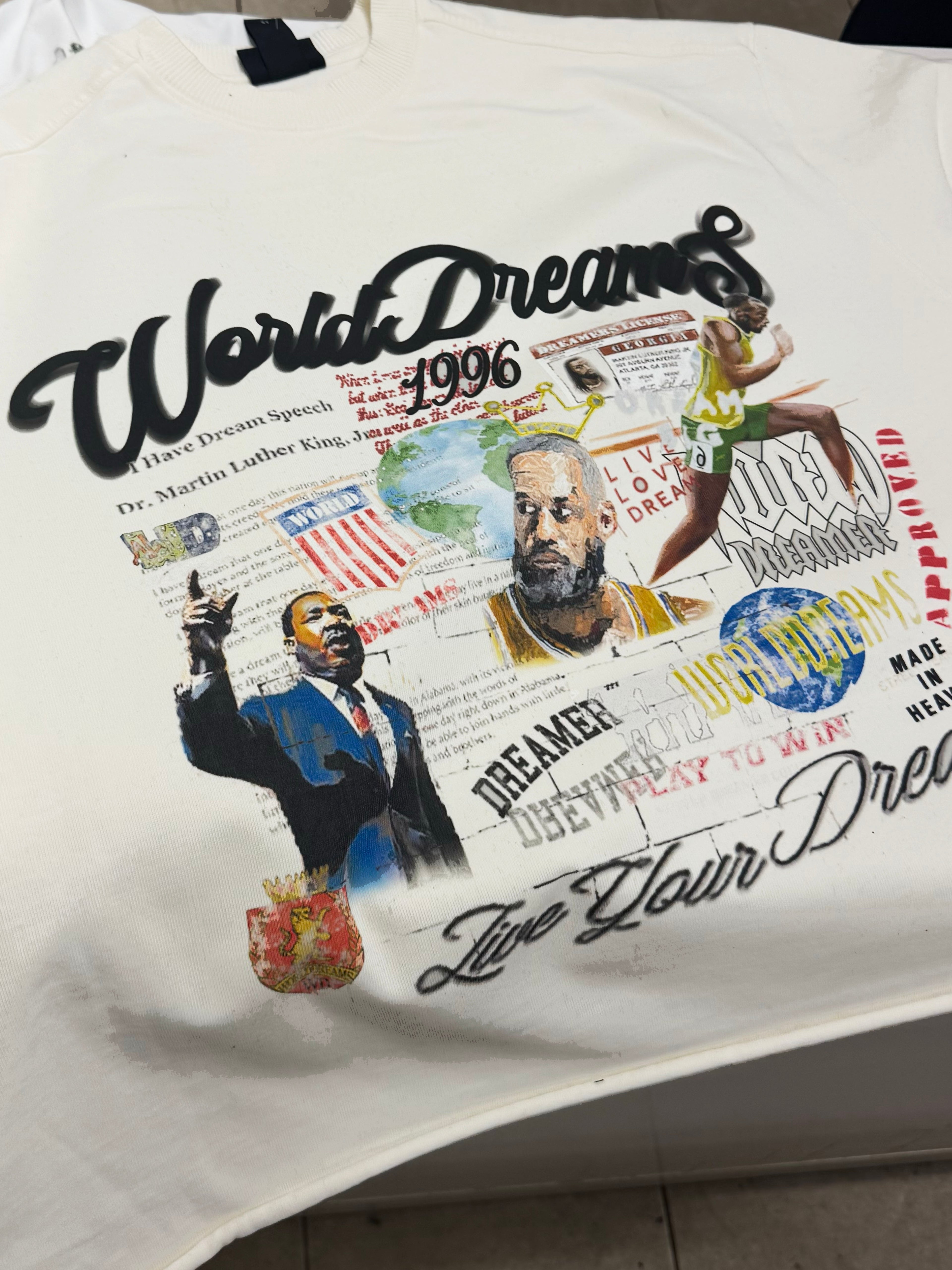 LEGENDS TEE